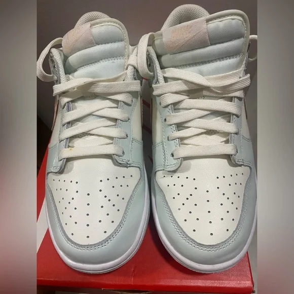 Nike dunk low barely green 8W 6,5GS - Picture 4 of 5